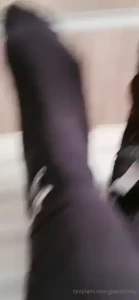 Time to worship do you want to see my beautiful feet then send at