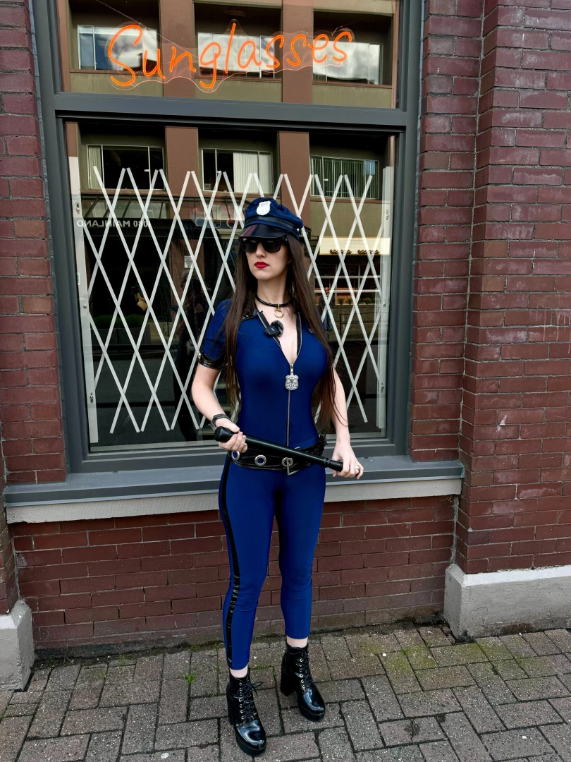Piper s a cop now for will it fit friday s fashion police part 1 