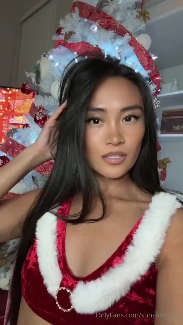 Merry christmas if you have nobody to celebrate it with just know you 