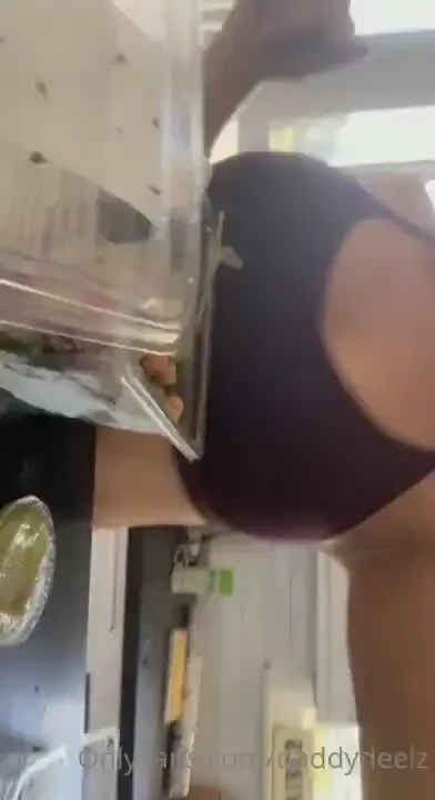 Salad for dinner and maybeeee you for dessert 