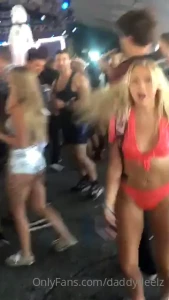 Am i cute when i dance like this lol