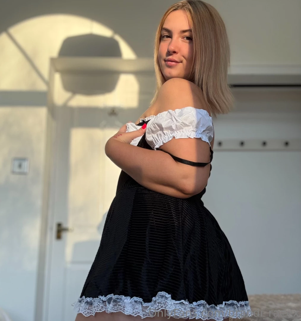 Tell me what you want babe to see uncensored content click 