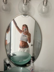 Doing nasty things in front of mirror is my vibe