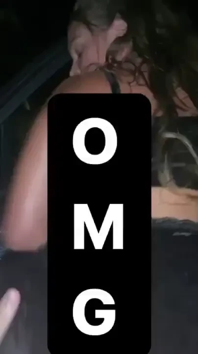 Lapdance outside of walmart she nastyyyy 