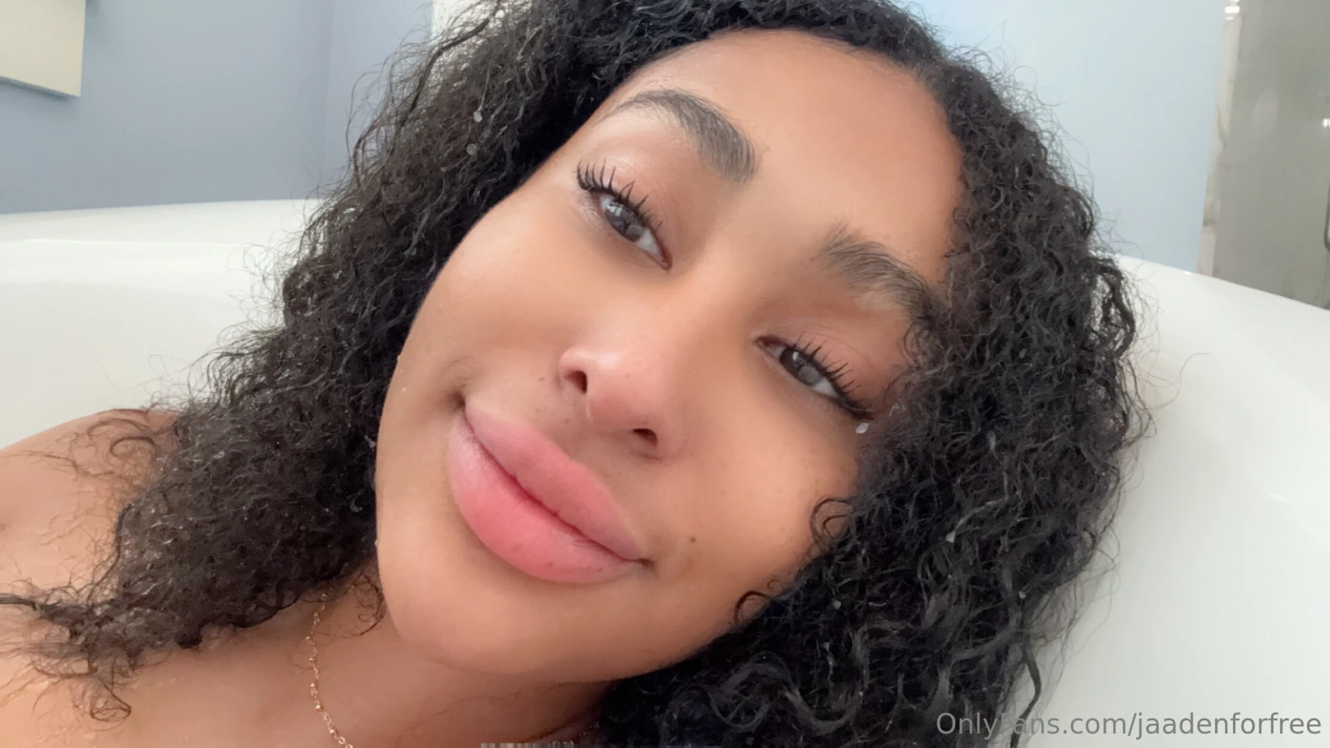 I m bored rn baby wanna play dm me on my main page jaadenkyrelle 