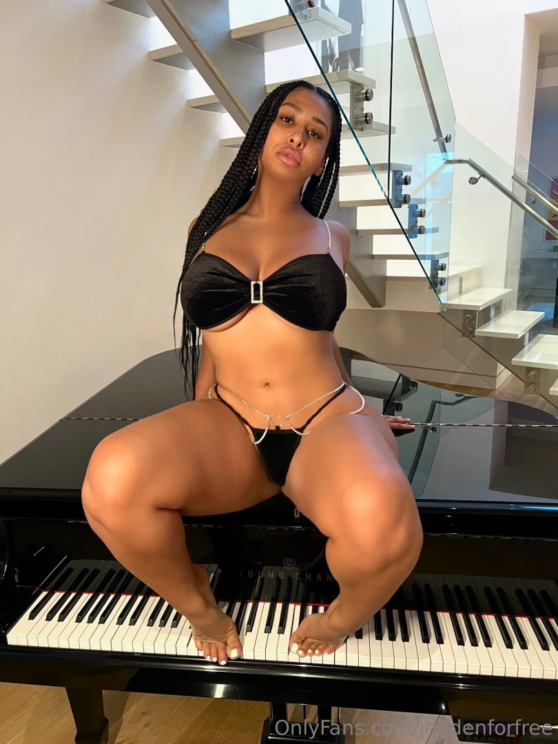 Ohh baby do i make you horny 