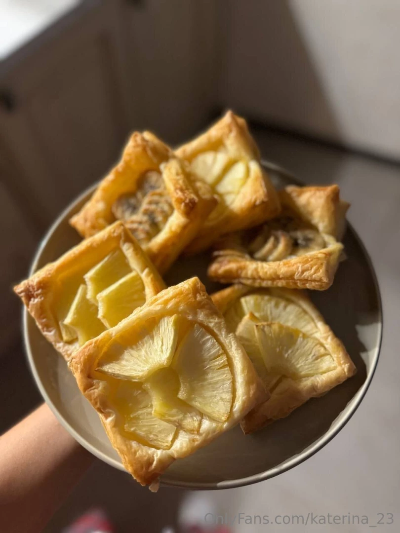 Today i whipped up some super soft puff pastry with pineapple and part 1 