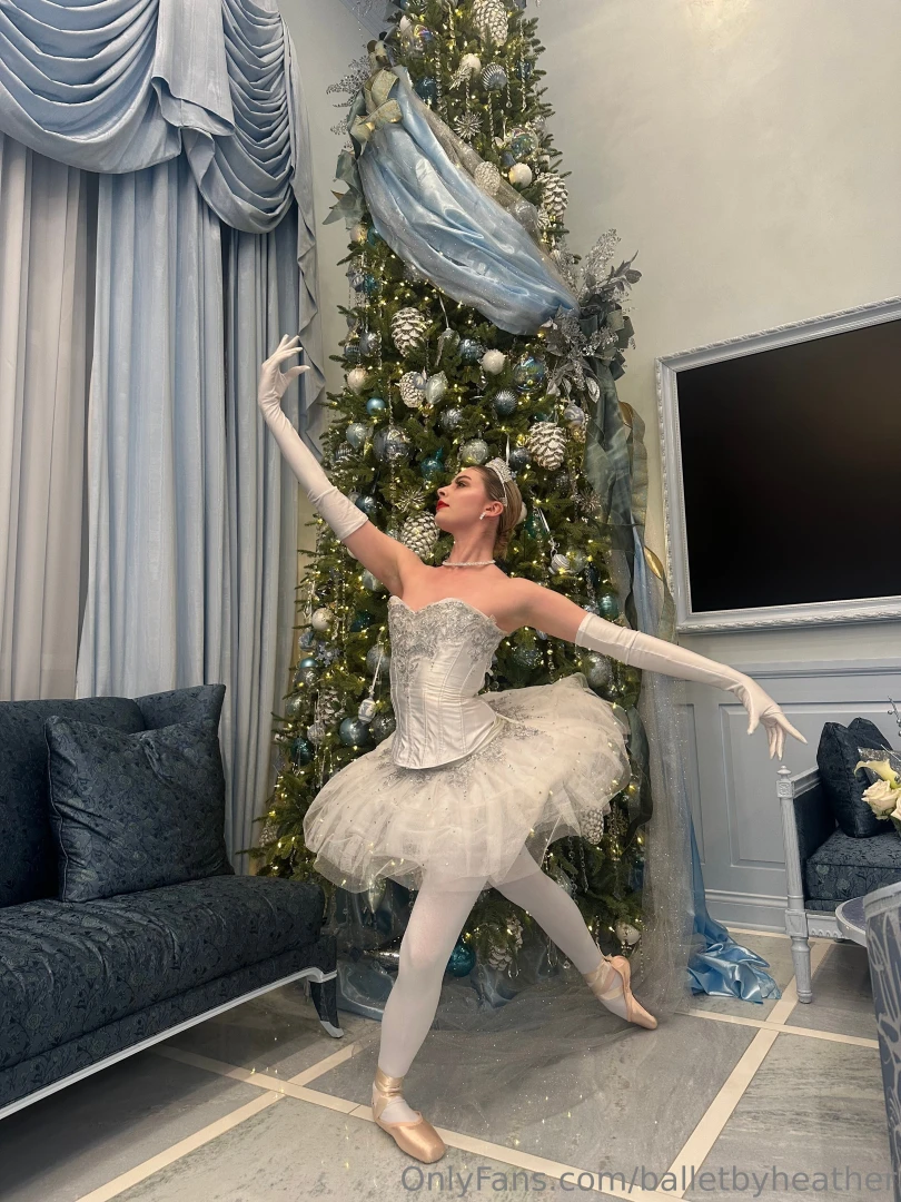 Your tiny dancer 