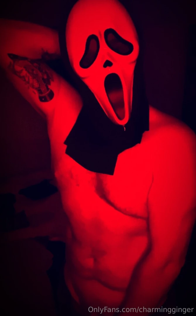 Think it s time for a little slasher photo session 