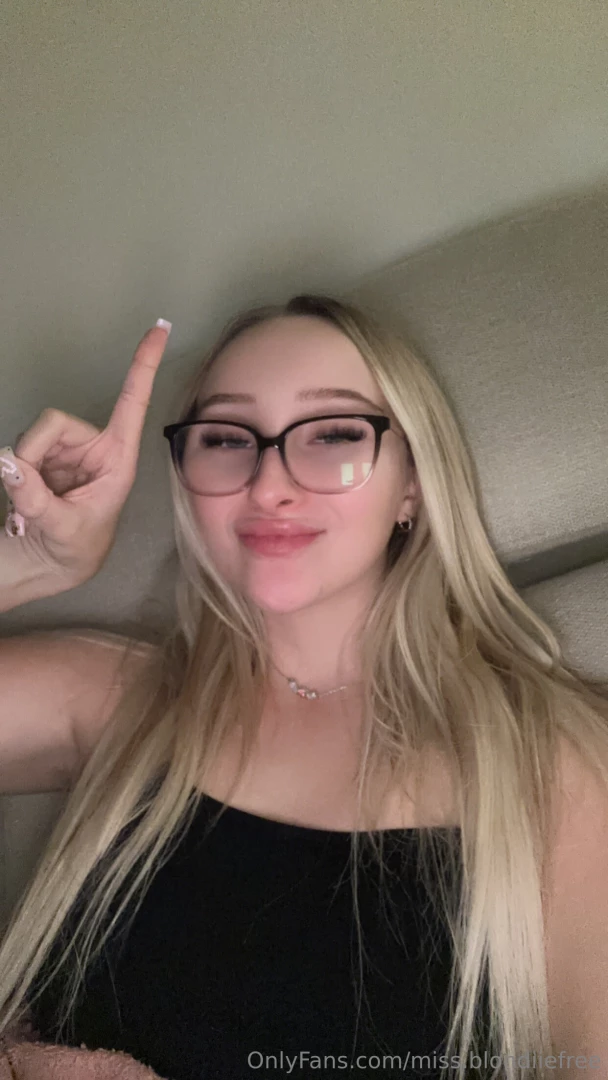 More fun here miss blondiie7 