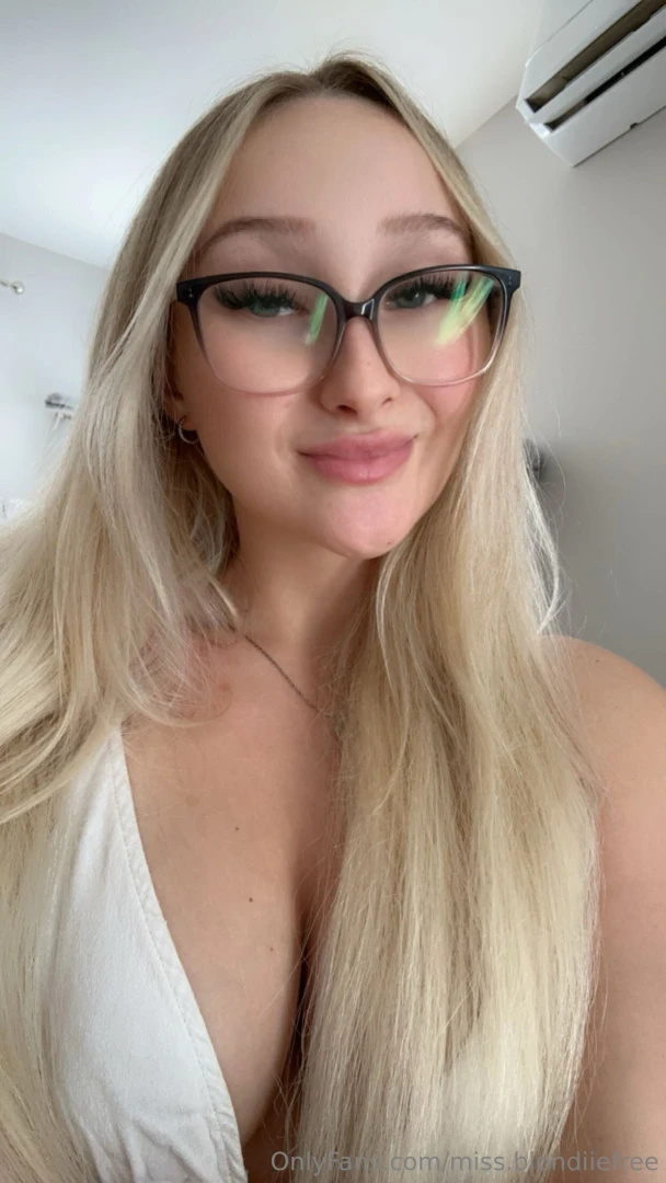 Miss.blondiiefree1 part 11 