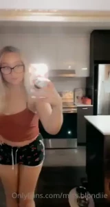 Vien me rejoindre sur mon vip miss blondiie7