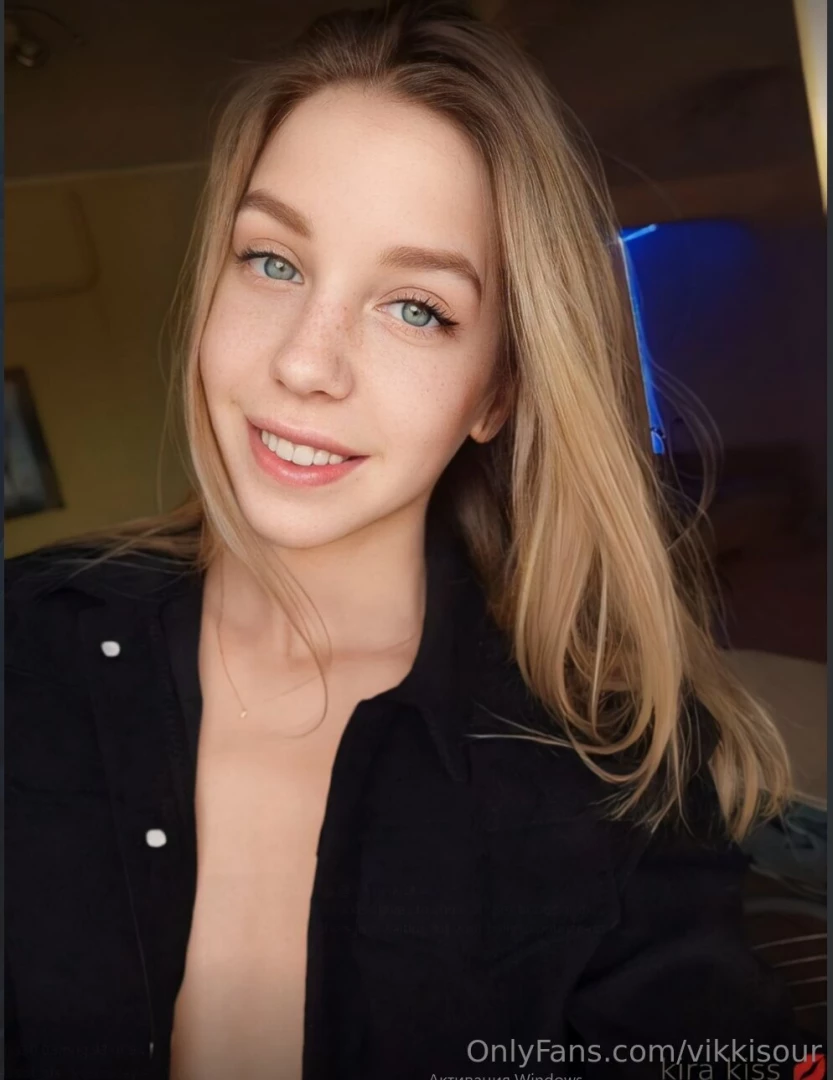 Kira kiss my hot friend kira kiss loves to show off her boobs and part 68 