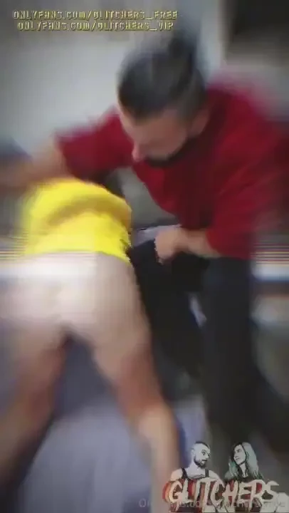 Sculacciata per bene ogni tanto fa anche piacere essere punita con 