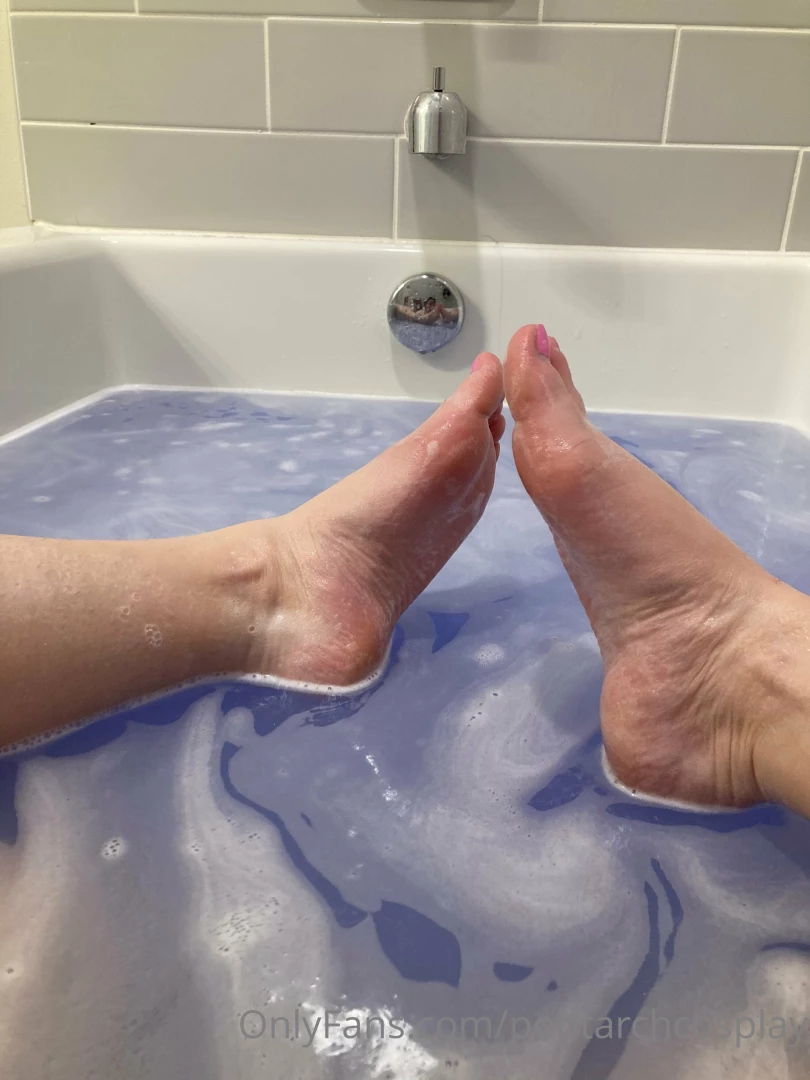 Where are my feets lovers at i was feeling extra cute in the bath with part 6 
