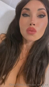 It s strange there seems to be no dessert in the photo but if you look