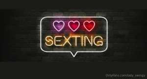 Ho voglia di chattare mentre mi tocco mi scaldo con i miei giochini e