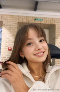 Free - jenifvip this hot brunette has been all alone for a long time part 531