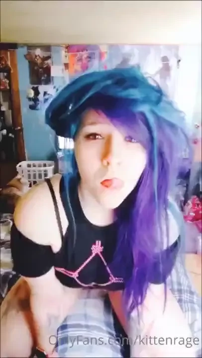 Please daddy give me dick 
