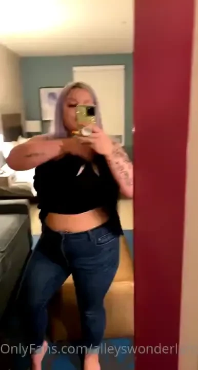 Made it to the hotel don t forget to check your dms for all sorts of 