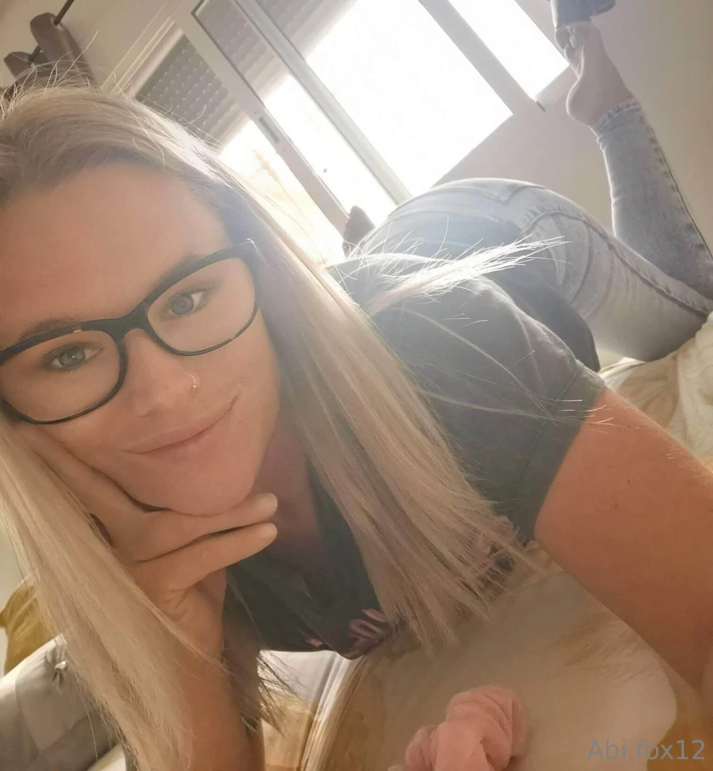 Hey there baby can i get a kiss 