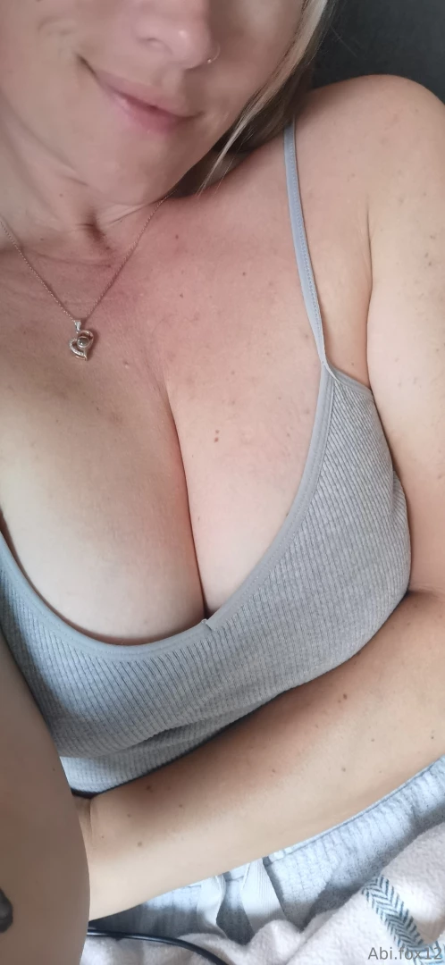 Can i give you the perfect milf titty wank 