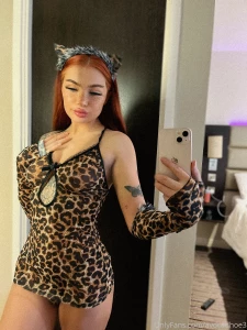 Felt cute might delete later do you like this costume