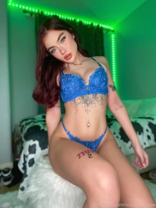 Do you think i look more submissive or dominant