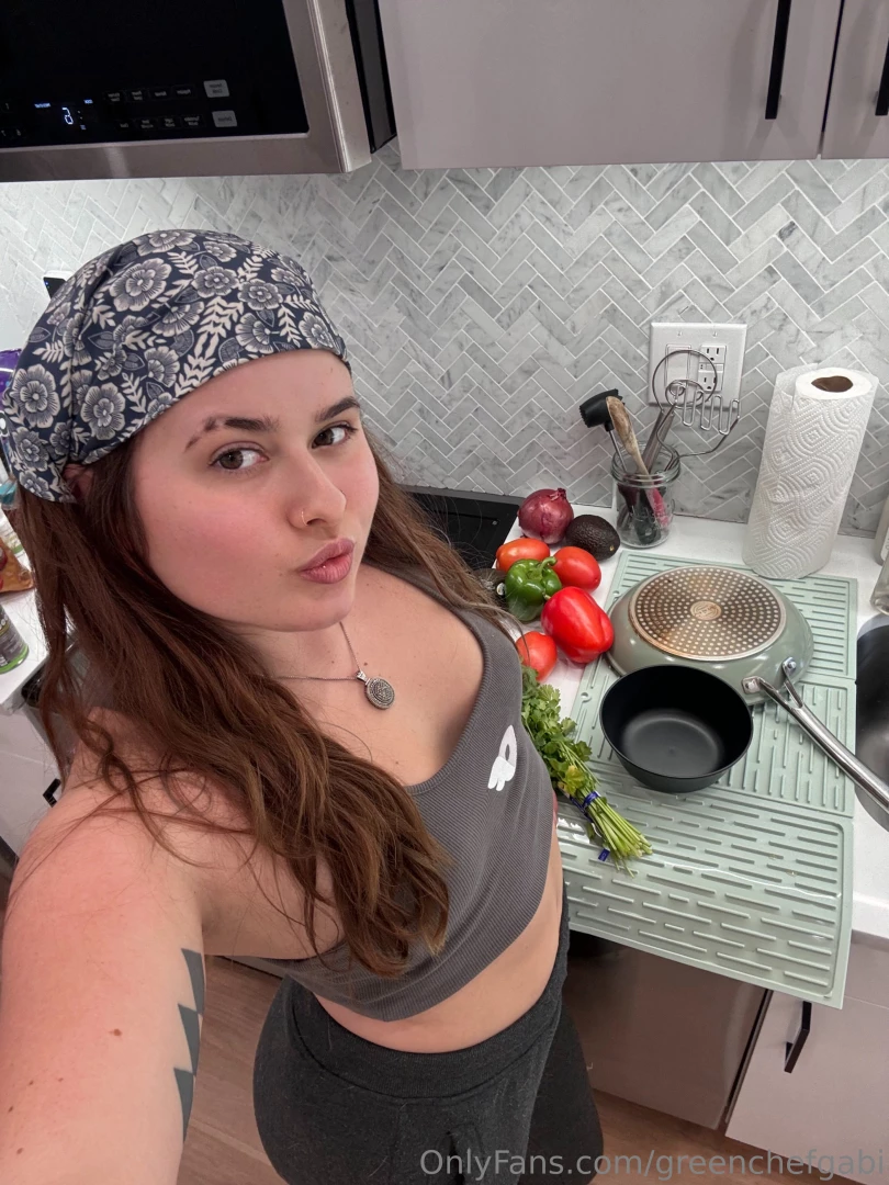 Guess what i m making part 1 