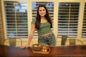 Did you know it s super easy to make your own hummus all you need is