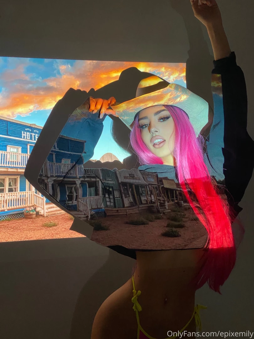 Howdy are you ready for a wild ride lets giddy up in my dms 