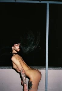 Situation you are my photographer i m asking you for a nude photo