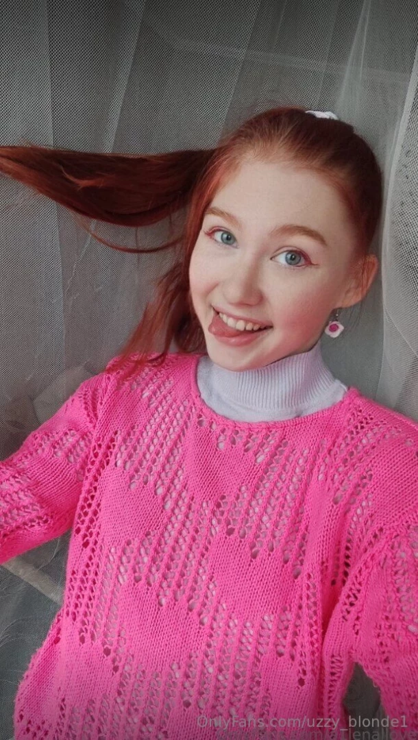 A1lenallove a very hot girl with juicy ass wants your attention are part 417 