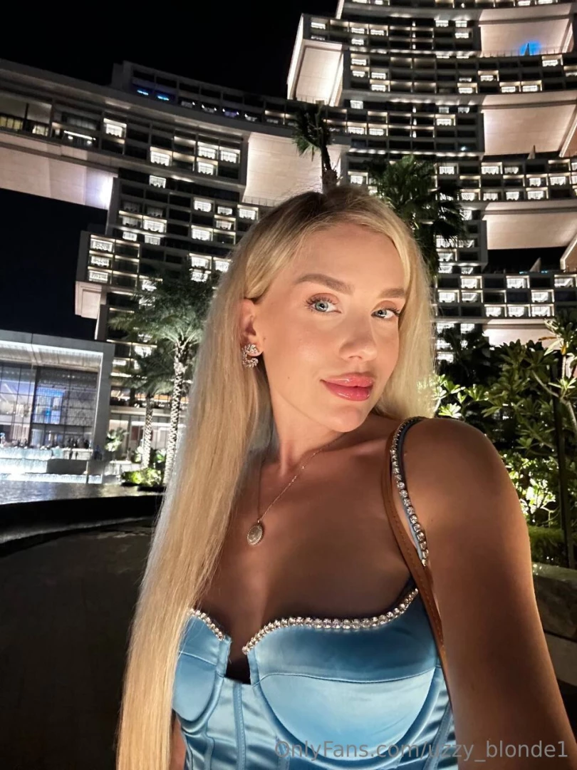 I m modest but this picture makes me think i look great 