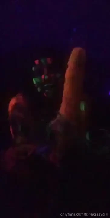 Glow in the dark show baby 
