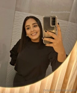 - alexasmithfree hottest curvy girl here dm for the hottest content part 4