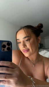 Me again lol comment hi if you see this