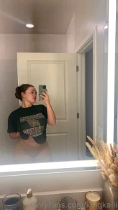 Staying in tonight who s up and horny