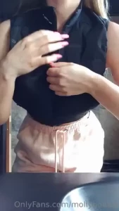 Mmmm want to see me play with my boobys spit on my nipples squeezing