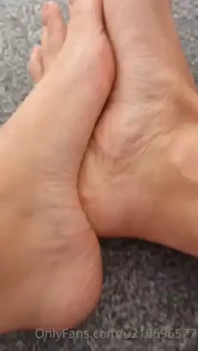 My feet have been working very hard today they need a good seeing too 