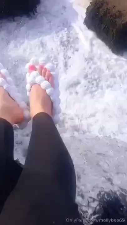 My friends don t like my new flip flops but i love them part 3 