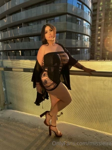 I would like have sex with someone in my terrace right now