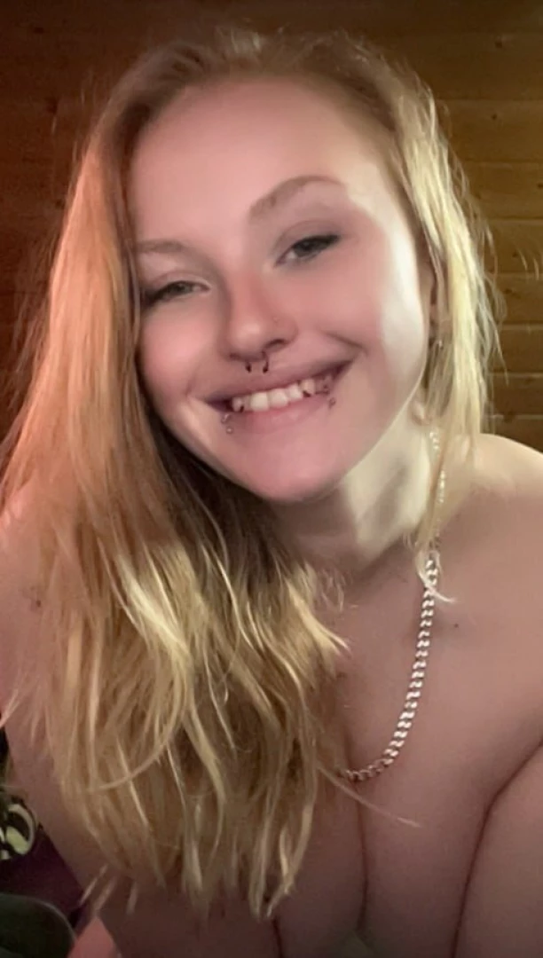 Ssassyjessie ssassyjessie your a sexy blonde with a beautiful smile part 5 