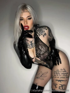 Follow my hottie luuciferiina99 have you ever tried a nasty italian part 1