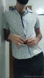 Take my shirts off tira a minha camisa