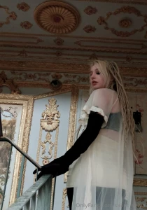 Come and take my hand would you