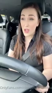 To nude or not to nude