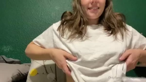 Dropping titties