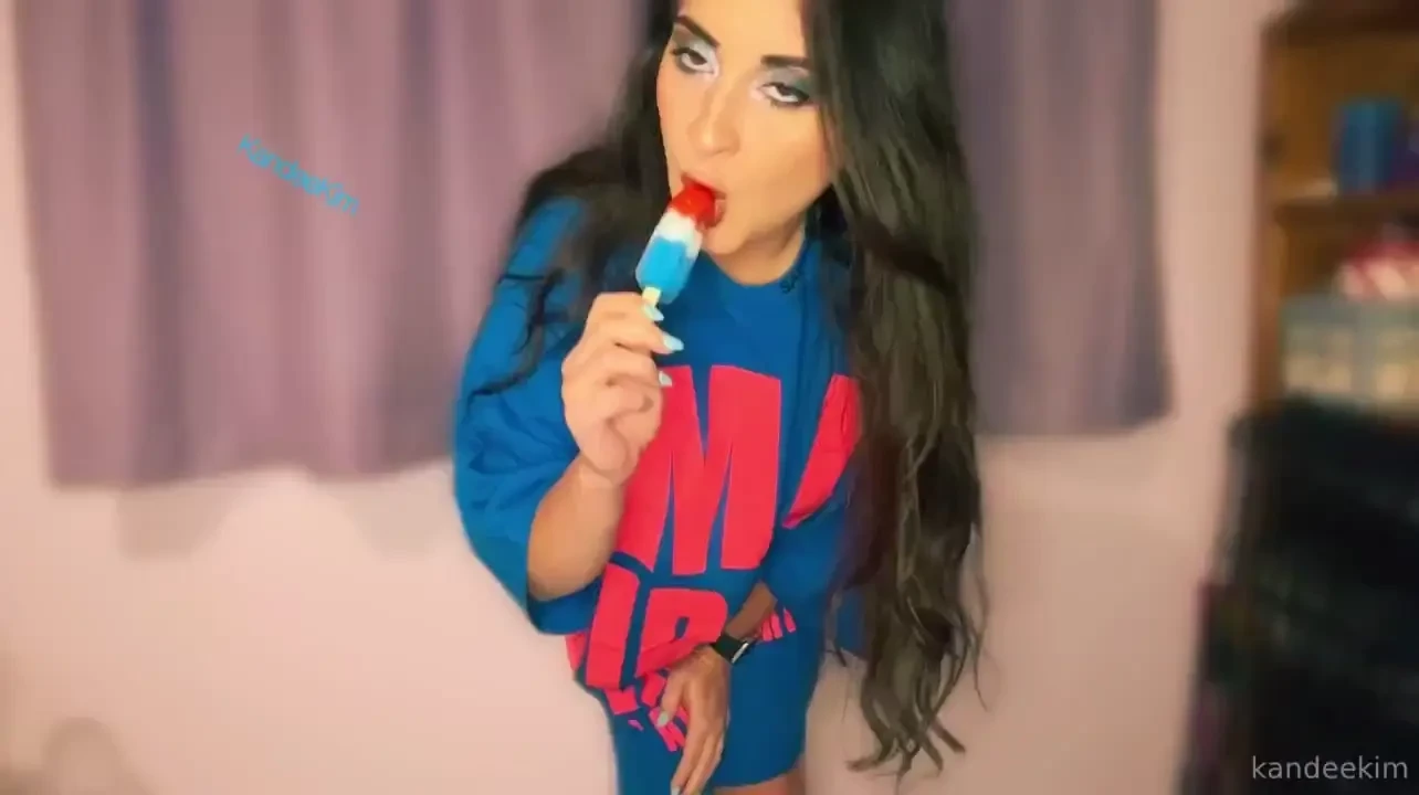 Cosplaying as a virgin 