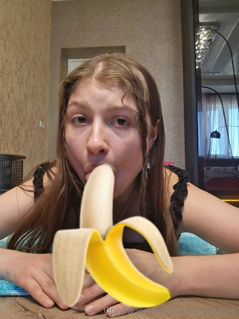 Can i start our conversation with a sweet kiss princess_linsey i 